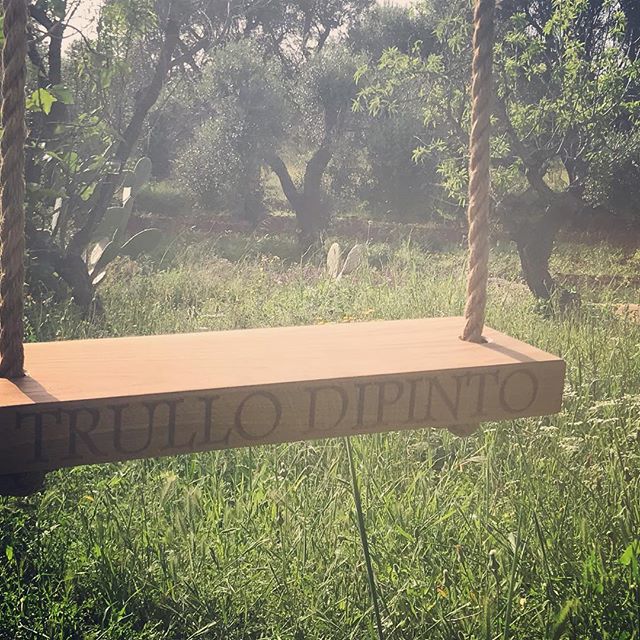 #Swing on by ... #trullo #holidaylettings #personalisedswing _fromtheoaktree #puglia #olivegrove #italy #springbreak
