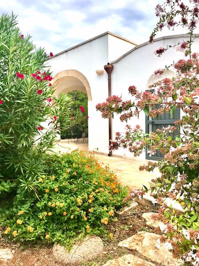 Trullo Dipinto Gardens Trullo Dipinto Gardens