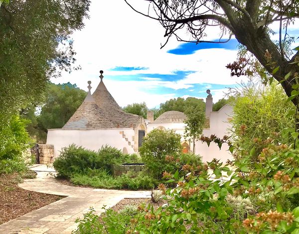 Trullo_Dipinto_Gardens Trullo Dipinto