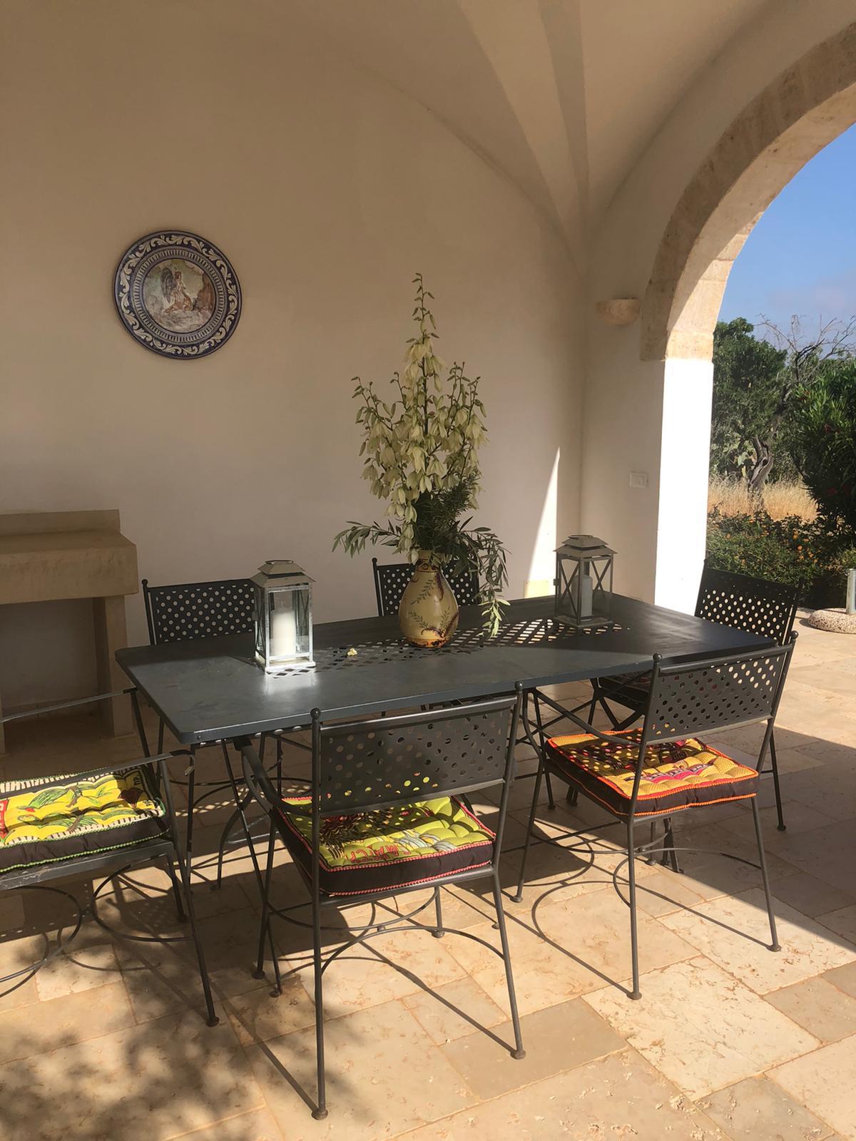 Outside Kitchen - Trullo Dipinto Outside Kitchen - Trullo Dipinto